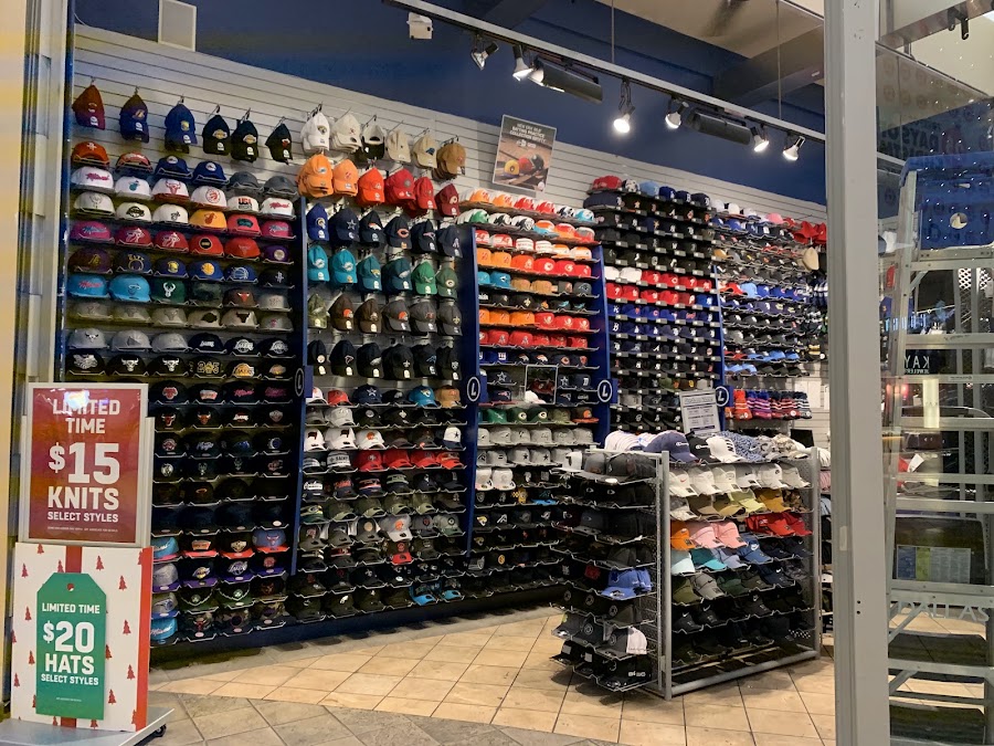 Lids Tyrone Square photo 2