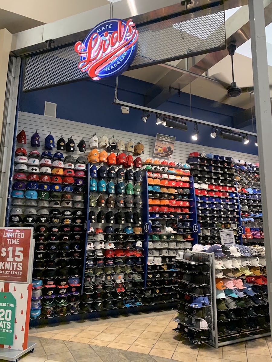 Lids Tyrone Square photo 3