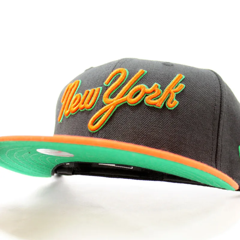 New Era New York Mets fitted hat Black Orange Green Under Brim colorway - New Era Drops Clean Mets Fitted with Bold Orange-Green Under Brim