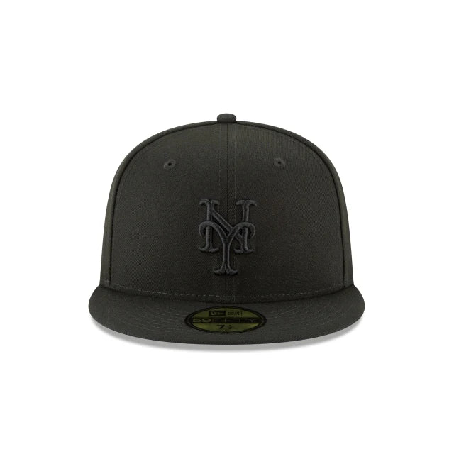 New Era New York Mets fitted hat Blackout, Black colorway - New Era Drops Clean Mets Fitted in Full Blackout Colorway
