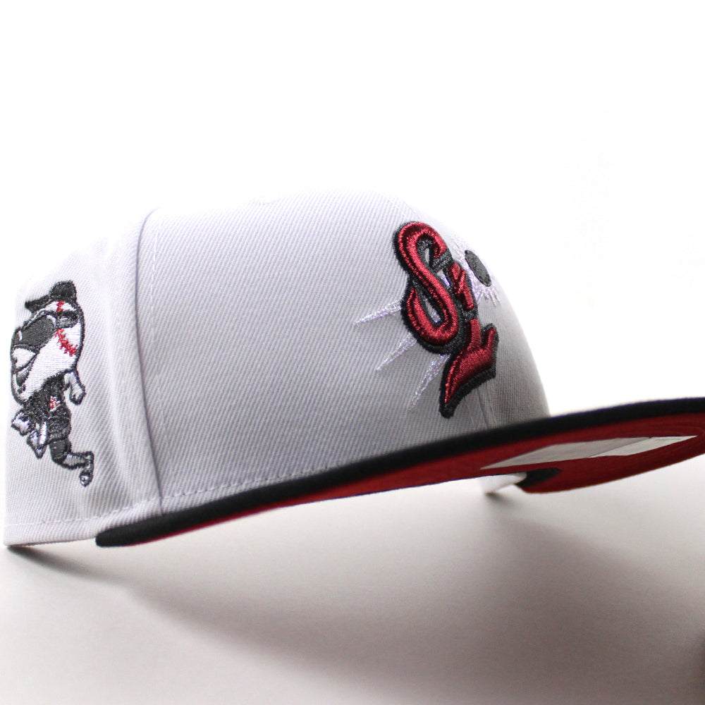 New Era New York Mets fitted hat White Black Scarlet Red Under Brim colorway - New Era Drops Clean Mets Fitted with Scarlet Red Under Brim
