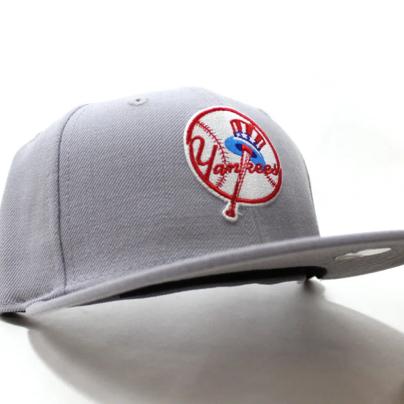 New Era New York Yankees fitted hat Grey Gray Under Brim colorway - Yankees 1946 Throwback Fitted Brings Classic Vibes in Grey