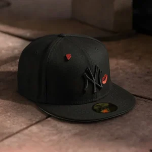 New Era New York Yankees fitted hat black, gray colorway - Yankees Drop Sleek Black on Black Fitted with UV Color-Change Feature