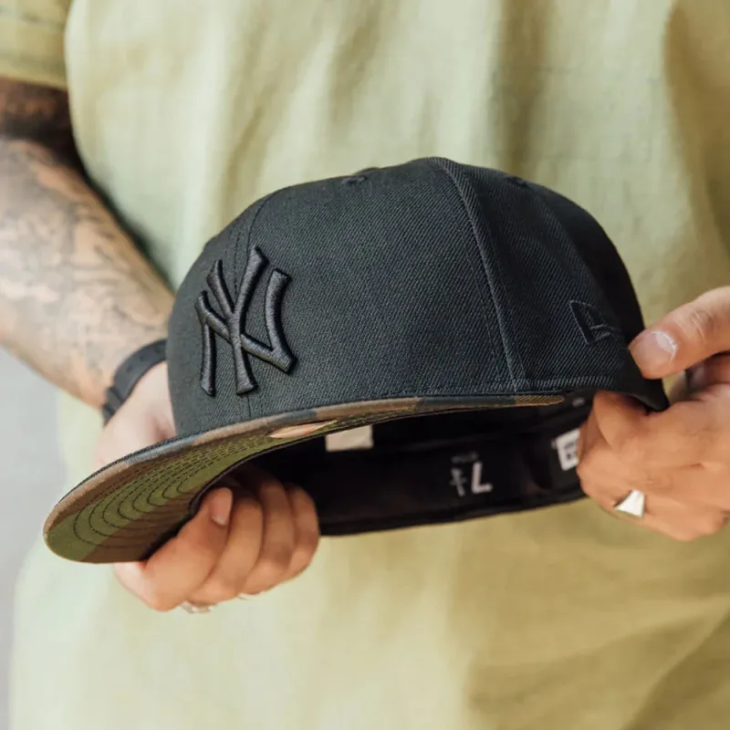 New Era New York Yankees fitted hat black colorway - New Era Yankees Fitted Gets Woodland Camo UV Treatment