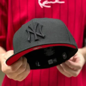New Era New York Yankees fitted hat black, red colorway - New Era Yankees Fitted Goes Bold with Black Wool and Red UV Pop
