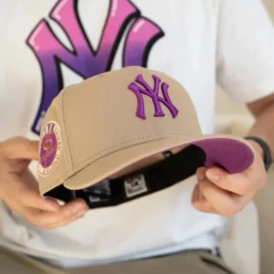 New Era New York Yankees fitted hat camel colorway - New Era Yankees 1962 World Series Fitted Drops in Camel with UV Magic