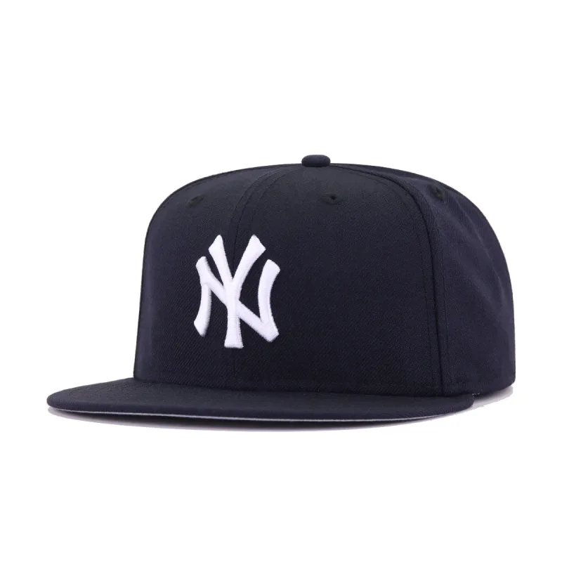 New Era New York Yankees fitted hat navy, blue colorway - New Era Yankees Cooperstown Fitted Brings Classic Navy Vibes