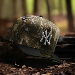 New Era New York Yankees fitted hat gray colorway - Yankees Fitted Gets UV Treatment in Clean Gray Colorway