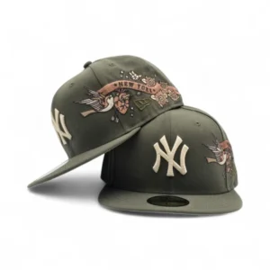 New Era New York Yankees fitted hat gray, green, olive colorway - New Era Yankees Fitted Features Unique Hummingbird City Art Patch