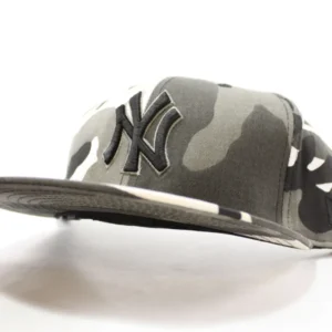 New Era New York Yankees fitted hat Snow Camo colorway - Yankees Snow Camo Fitted Drops at ecapcity for Under $40