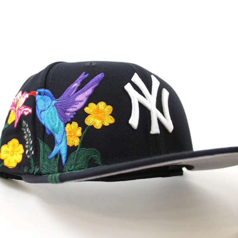 New Era New York Yankees fitted hat Team Color Gray Under Brim colorway - Yankees BLOOMING Fitted Brings Fresh Vibes to Classic Pinstripes