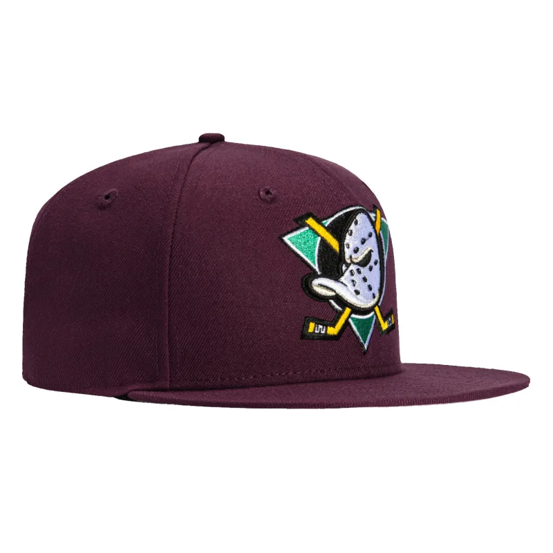 New Era Anaheim Ducks fitted hat Maroon colorway - New Era Drops Clean Anaheim Ducks Fitted in Maroon