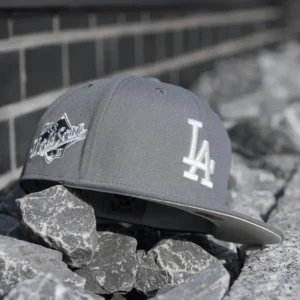 New Era Los Angeles Dodgers fitted hat white, grey, chrome colorway - New Era Drops Clean Dodgers Fitted Celebrating 1988 World Series
