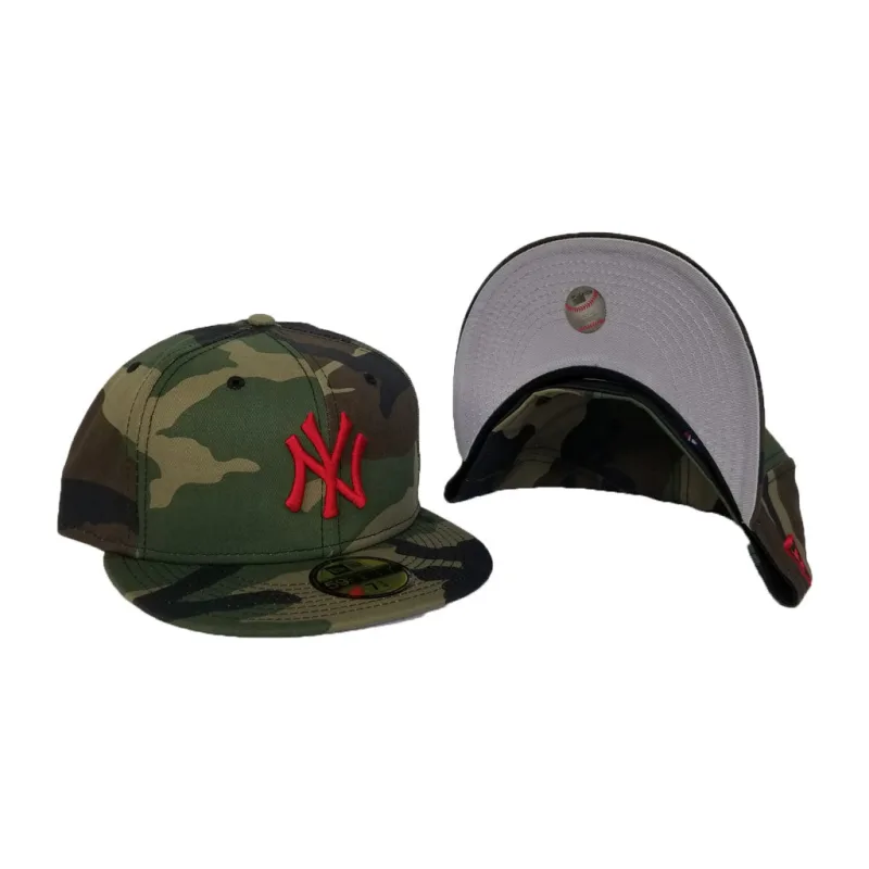 New Era New York Yankees fitted hat red, green colorway - New Era Drops Fresh Yankees Fitted in Green and Red Camo