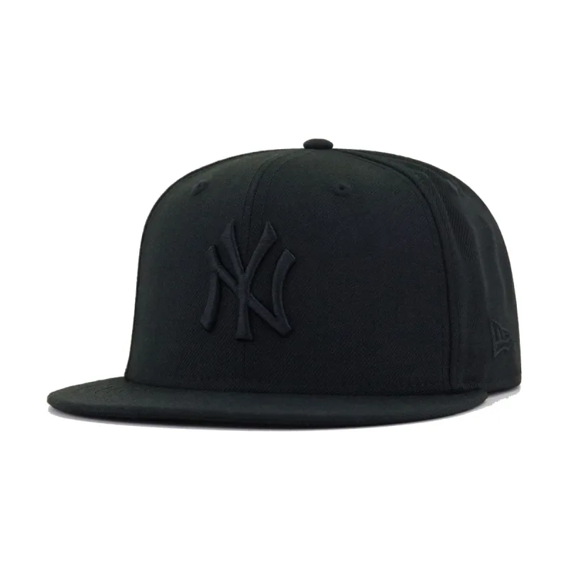 New Era New York Yankees fitted hat black colorway - New Era Drops Sleek Yankees Triple Black Fitted