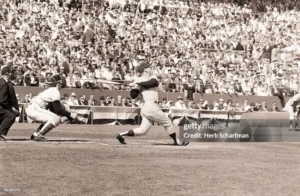1962 World Series Game 7 final play with Willie McCovey at bat and Bobby Richardson fielding