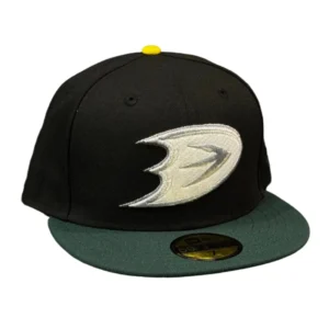 New Era Anaheim Ducks fitted hat Men's colorway - New Era Drops Clean Anaheim Ducks Fitted in Black and Green Crossover