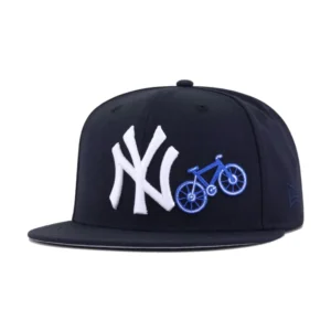 New Era New York Yankees fitted hat navy, blue colorway - New Era Yankees Navy CITY BICYCLE Fitted Brings Urban Vibes