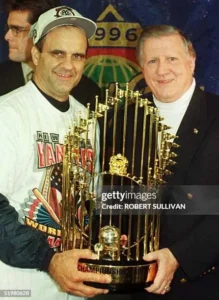 New York Yankees celebrating 1996 World Series championship victory over Atlanta Braves