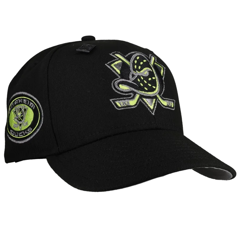 New Era Anaheim Ducks fitted hat black, grey, green colorway - New Era Drops Clean Anaheim Mighty Ducks Fitted in Black and Green