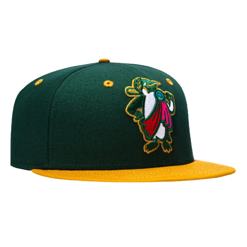 New Era Atlanta Braves fitted hat Green, Khaki colorway - New Era Drops Clean Rome Braves Fitted in Summer-Ready Green and Khaki