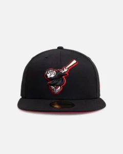 New Era San Diego Padres fitted hat black colorway - New Era Drops Clean Padres Fitted in All-Black ‘Black Pop’ Colorway