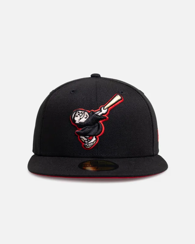 New Era San Diego Padres fitted hat black colorway - New Era Drops Clean Padres Fitted in All-Black ‘Black Pop’ Colorway
