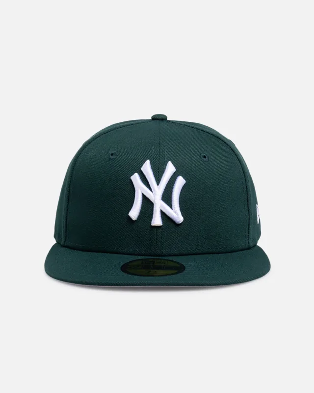 New Era New York Yankees fitted hat green colorway - New Era Yankees Fitted Goes Full Forest Mode in Dark Green Colorway