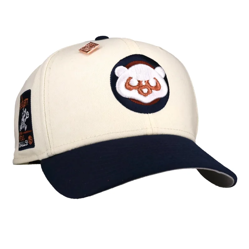 New Era Chicago Cubs fitted hat white, grey, chrome colorway - New Era Drops Clean Cubs Fitted with Chrome Accents