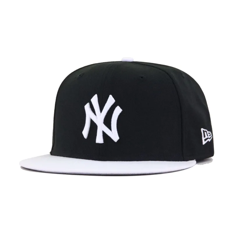 New Era New York Yankees fitted hat black, white colorway - New Era Drops Clean Yankees Fitted in Monochrome GHOST Colorway