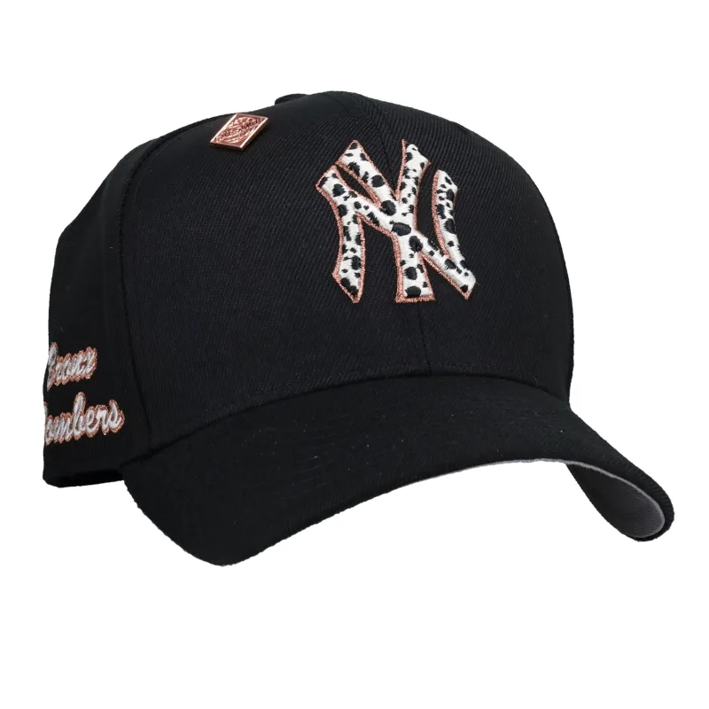 New Era New York Yankees fitted hat black, grey colorway - New York Yankees Bronx Bombers Black Cow Print 59Fifty Fitted Hat