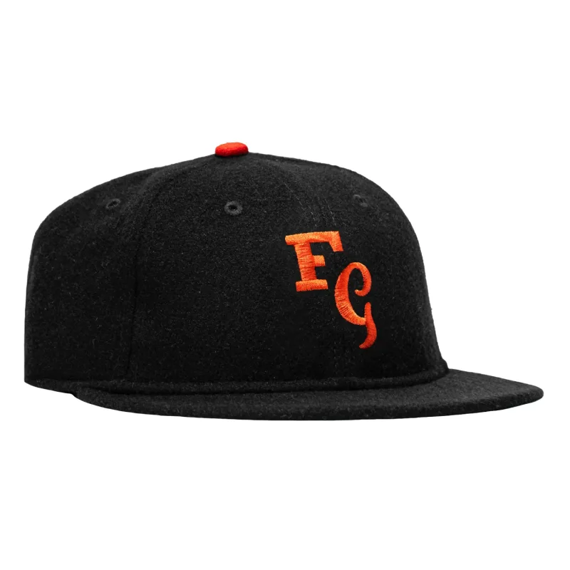 New Era New York Giants fitted hat Black colorway - New Era Drops Sleek Fear of God San Francisco Giants Fitted in Blacked-Out Heritage Style