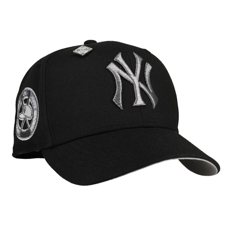 New Era New York Yankees fitted hat black, grey, silver colorway - New York Yankees 1961 World Series Silver Metallic 59Fifty Fitted Hat