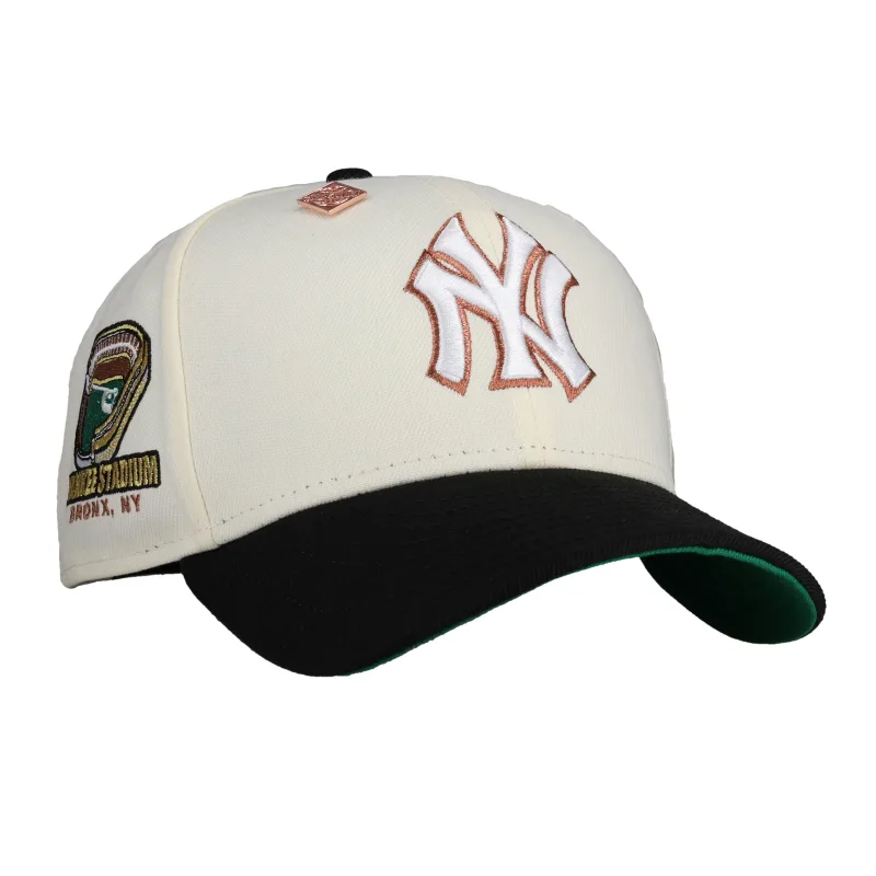 New Era New York Yankees fitted hat black, white, green, chrome colorway - New Era Drops Clean Yankees Fitted with Chrome Stadium Flair