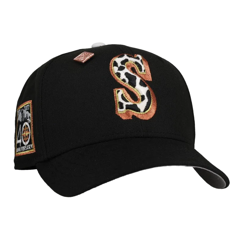 New Era Seattle Mariners fitted hat black, grey colorway - Seattle Mariners 40th Anniversary Cow Print Metallics 59Fifty Fitted Hat