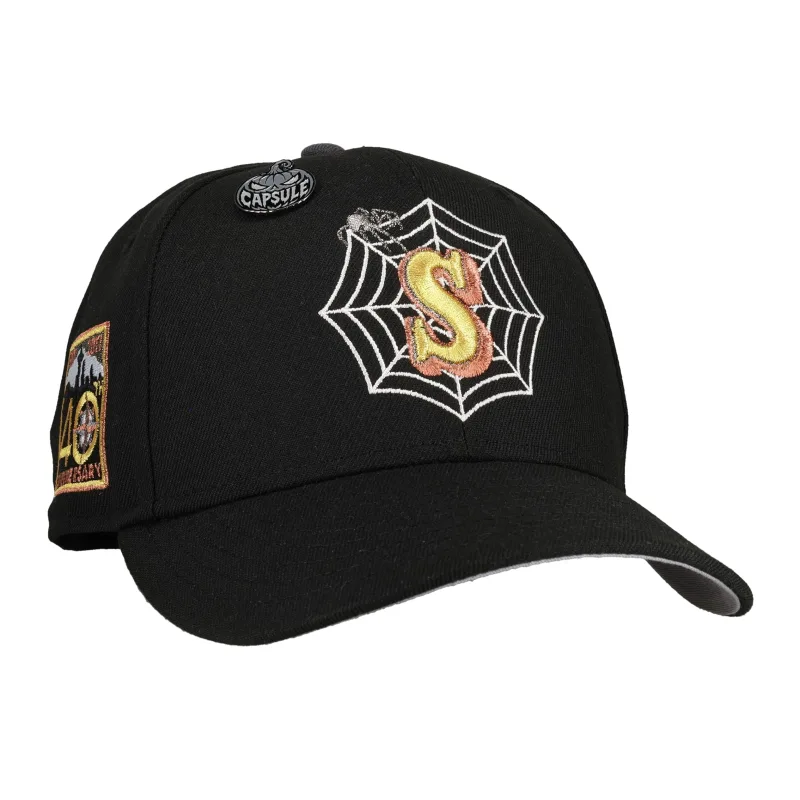 New Era Seattle Mariners fitted hat black, grey colorway - Seattle Mariners 40th Anniversary Spiderweb Metallic 59Fifty Fitted Hat